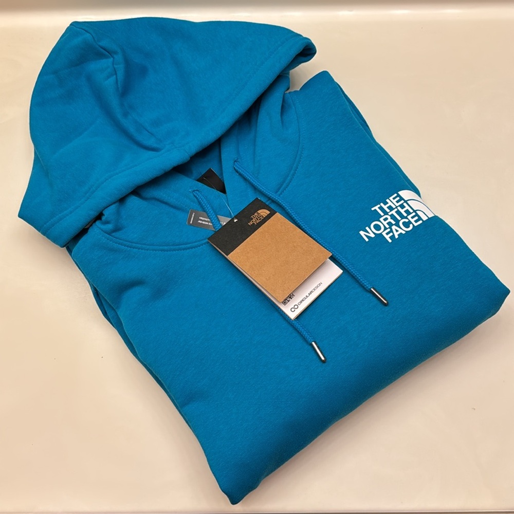 The North Face Men’s Hoodie Pullover